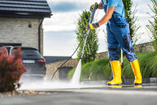 Best Driveway Pressure Washing  in Calhoun, GA